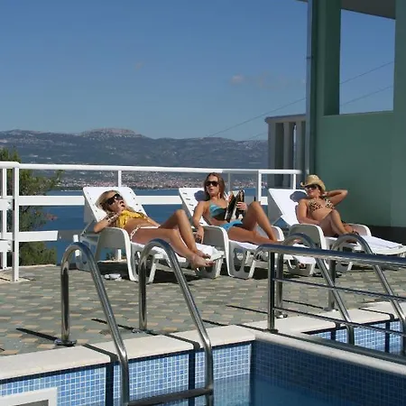 Apartment With A Swimming Pool Mastrinka, Ciovo - 11717